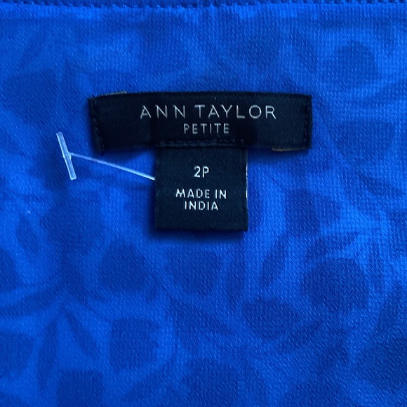 Lovely wrap dress NWOT - Picture 7 of 9